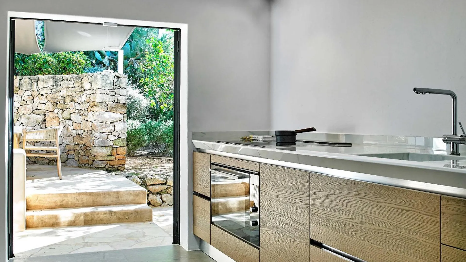 Stylish 5 Bedroom Luxury Villa With Pool And Sauna Santa Eularia des Riu