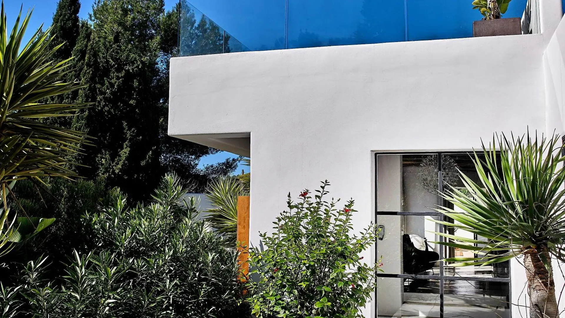 Stylish 5 Bedroom Luxury Villa With Pool And Sauna Santa Eularia des Riu